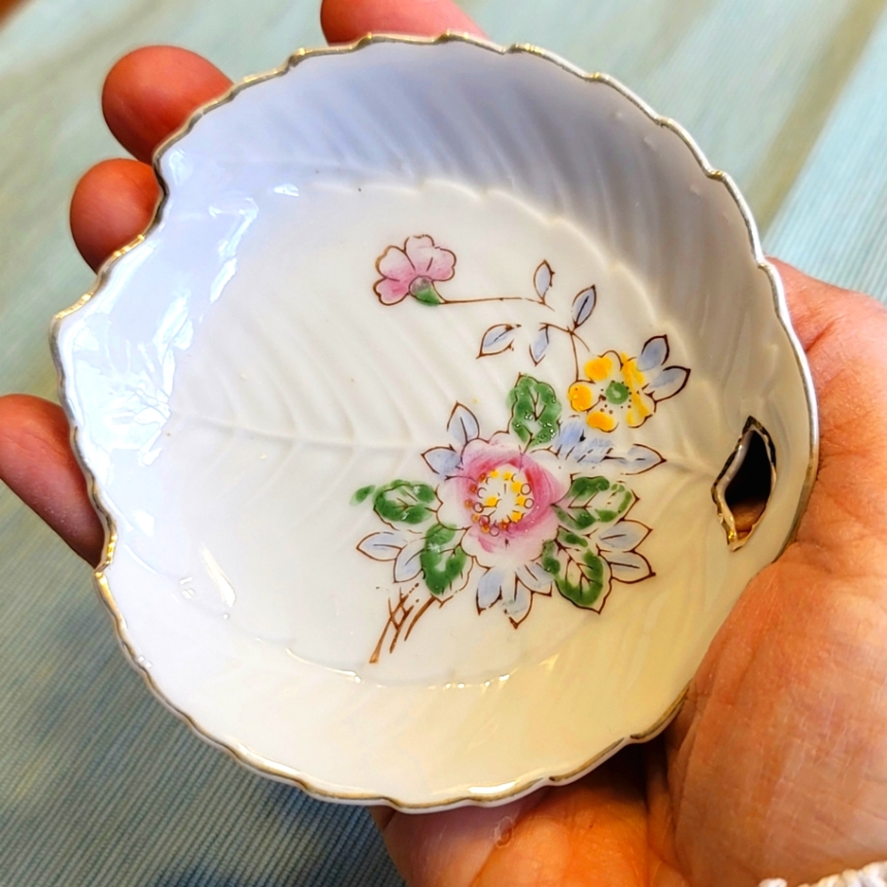 VTG Pretty Trinket Dish Pair (2)